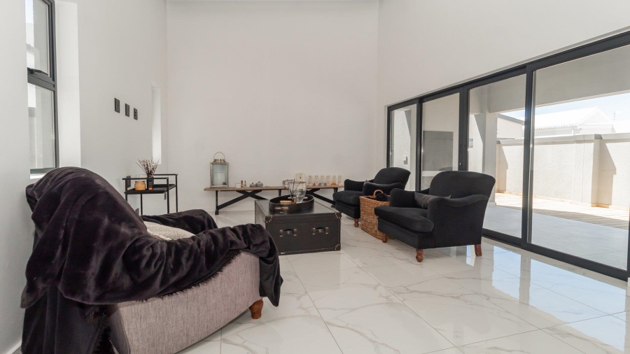 3 Bedroom Property for Sale in Sandown Western Cape